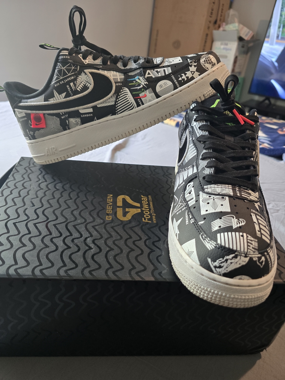 Nike Air Force 1 '07 LX Worldwide Pack CZ5927-001 Black/White Mens 11.5 Wmn 12.5